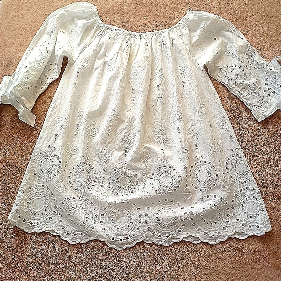 VALENTINA NALDI Tops - VALENTINA NALDI COTTON LACE PHEASANT TOP NWT MID SLEEVE SIZE MEDIUM